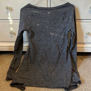 Women’s lululemon long sleeve shirt